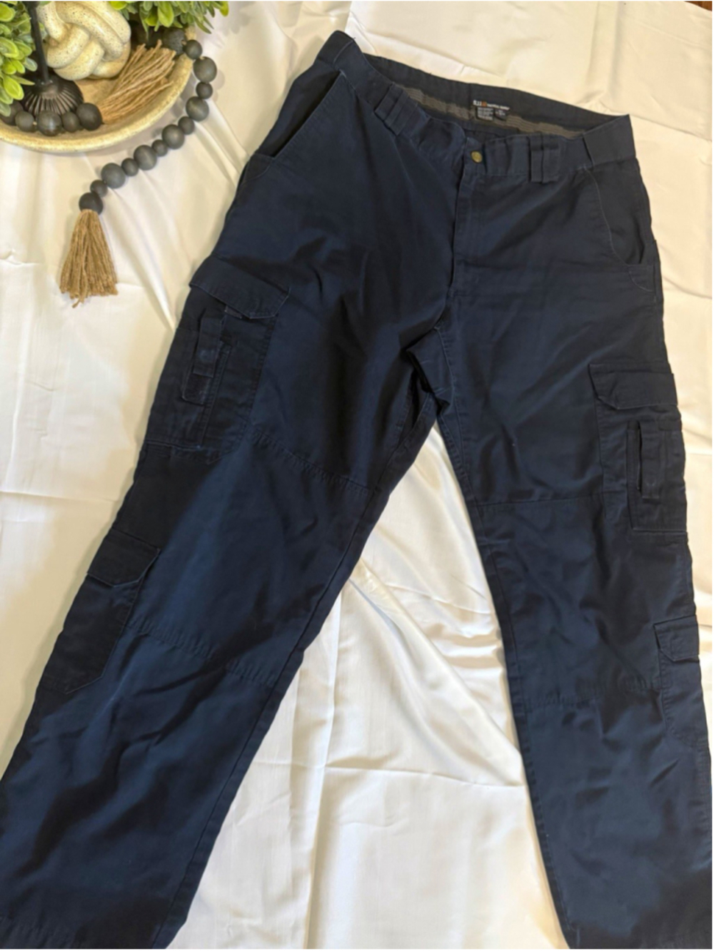 5.11 Tactical Navy Solid Cargo Pants Poly/Cotton Regular W/L 38/30